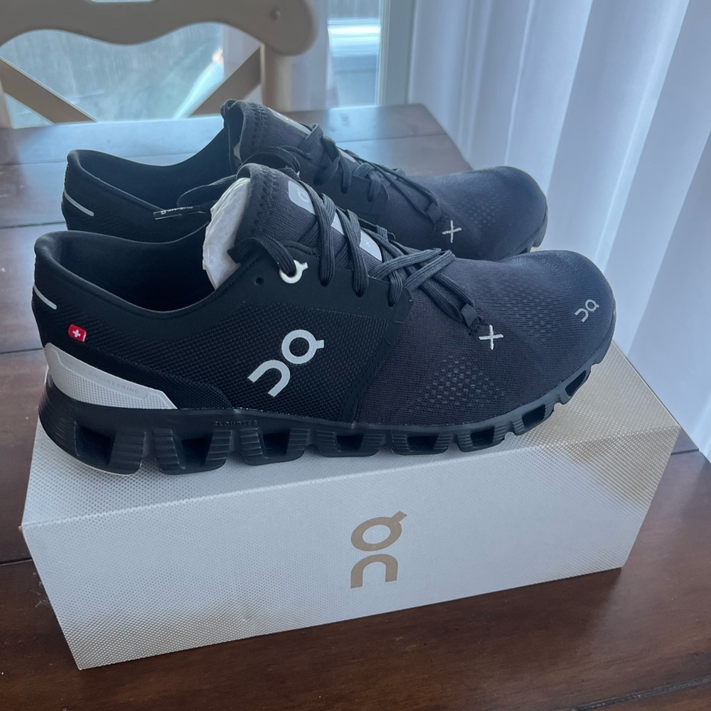 On Cloud X3 Sneakers size 9